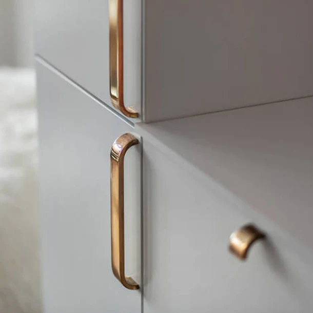 Curve Handle - Rockland Interiors Inc.