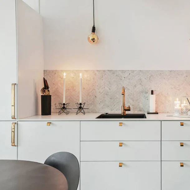Curve Knob - Rockland Interiors Inc.