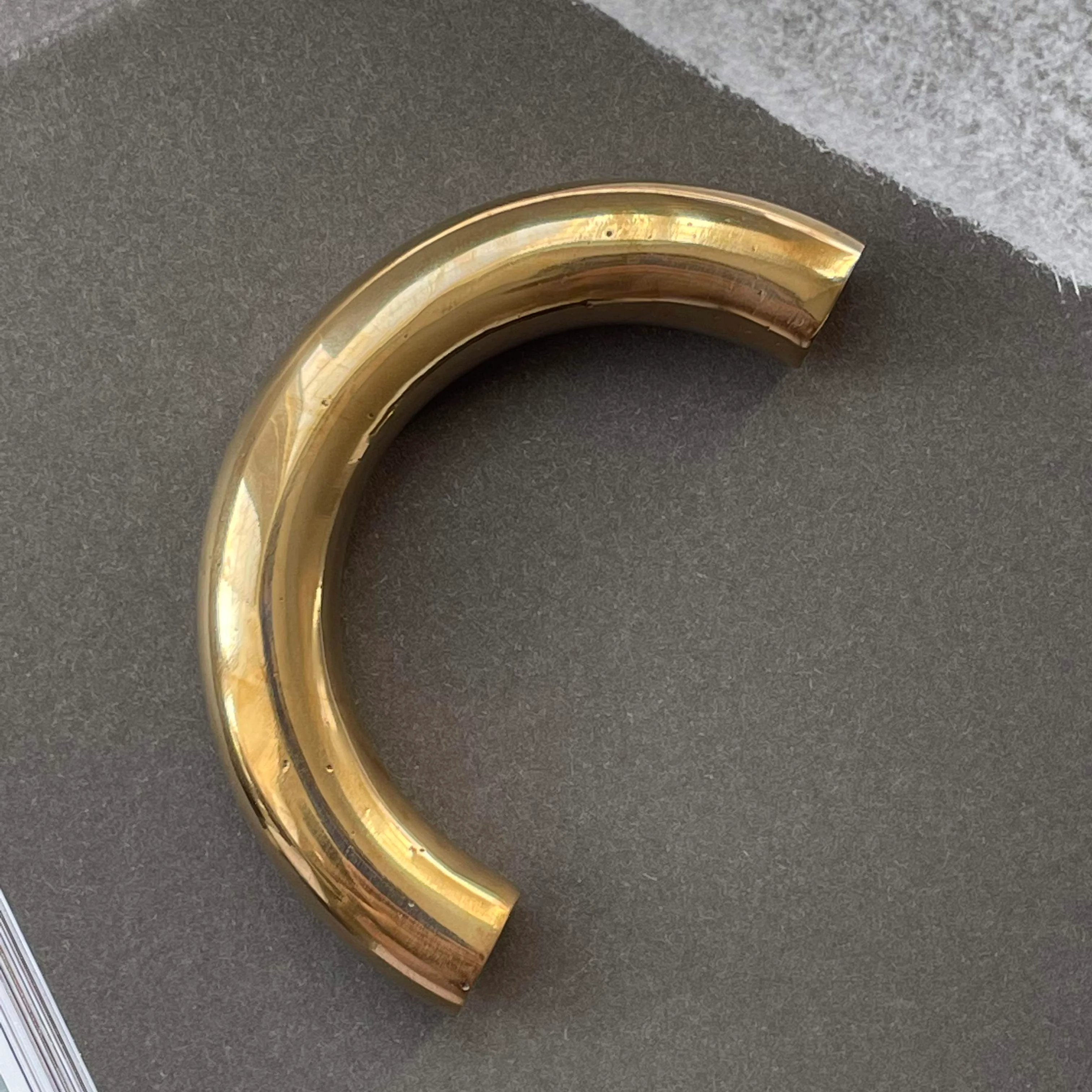 Cercle Pull Thin Long - Rockland Interiors Inc.